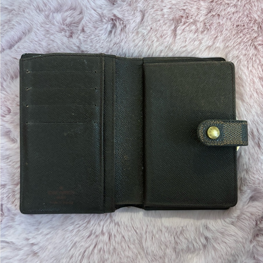 Authentic Louis Vuitton Damier Wallet - Picture 8 of 12